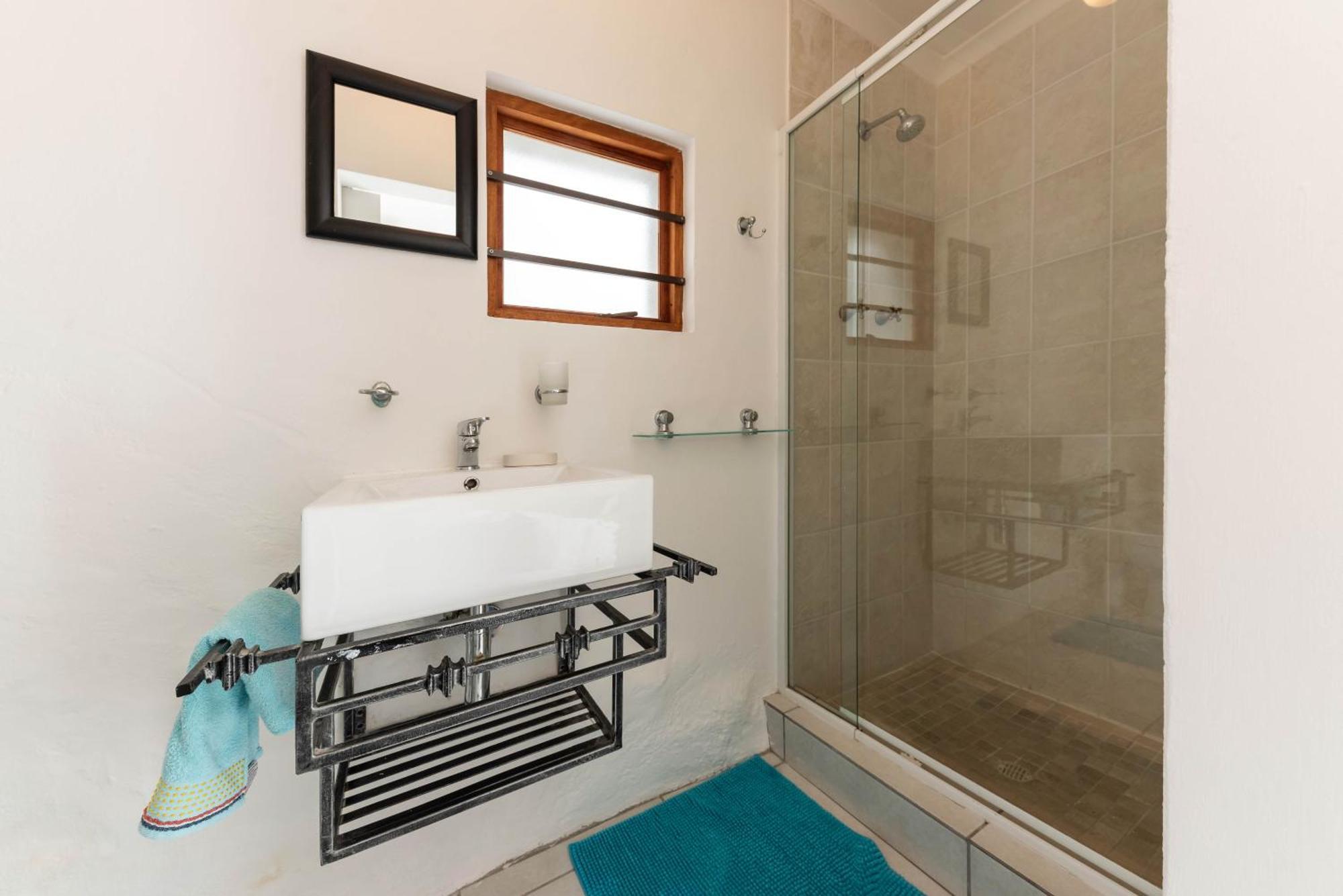 Villa Seagul Cove, On The Beach, Sleeps 7 *