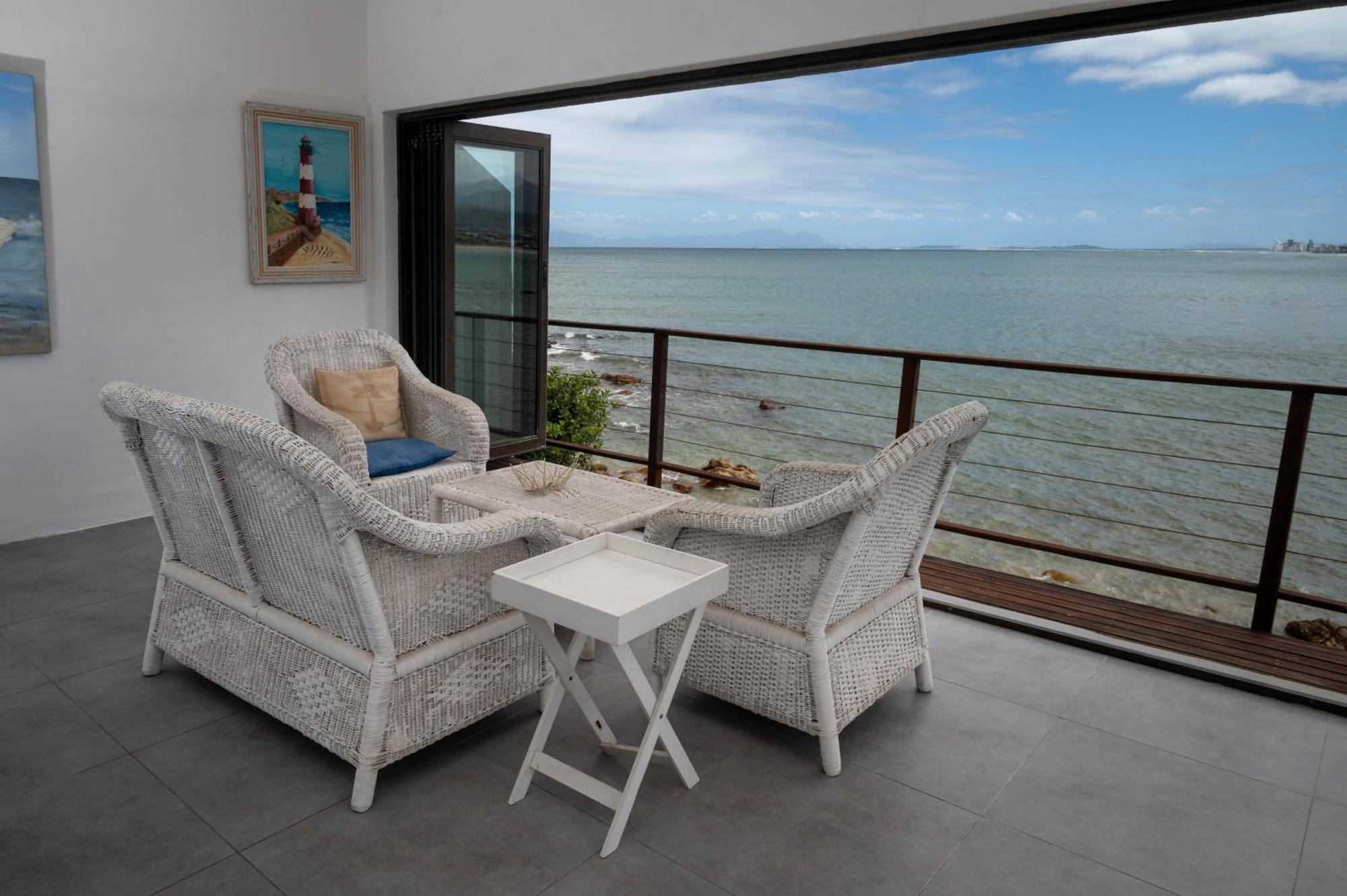Villa Seagul Cove, On The Beach, Sleeps 7